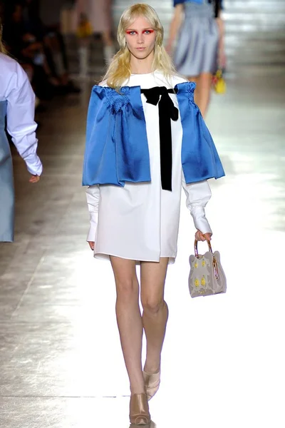 Look 34
